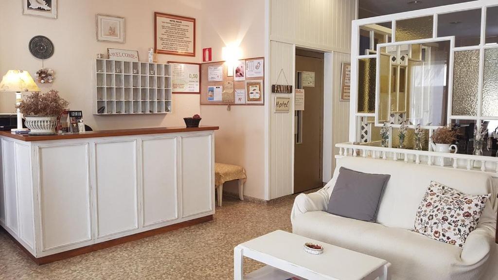 Hotel Maeva ,1 Star B&B Lloret de Mar Dış mekan fotoğraf