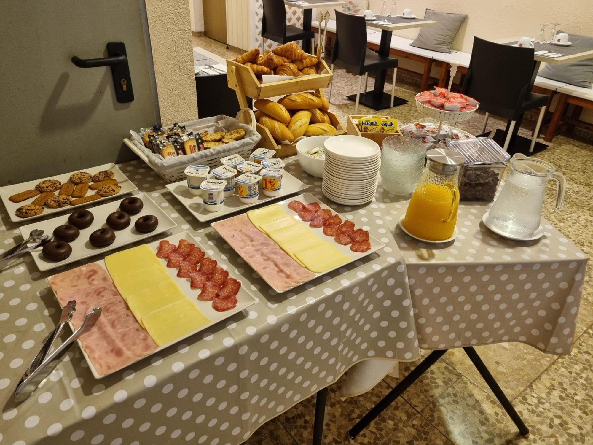 Hotel Maeva ,1 Star B&B Lloret de Mar Dış mekan fotoğraf